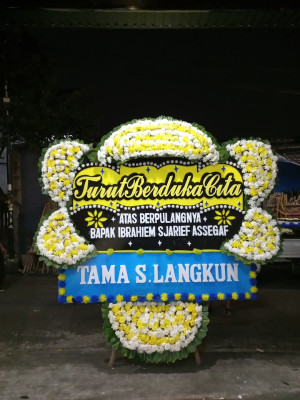 Papan Bunga Duka di Bangko Pusako